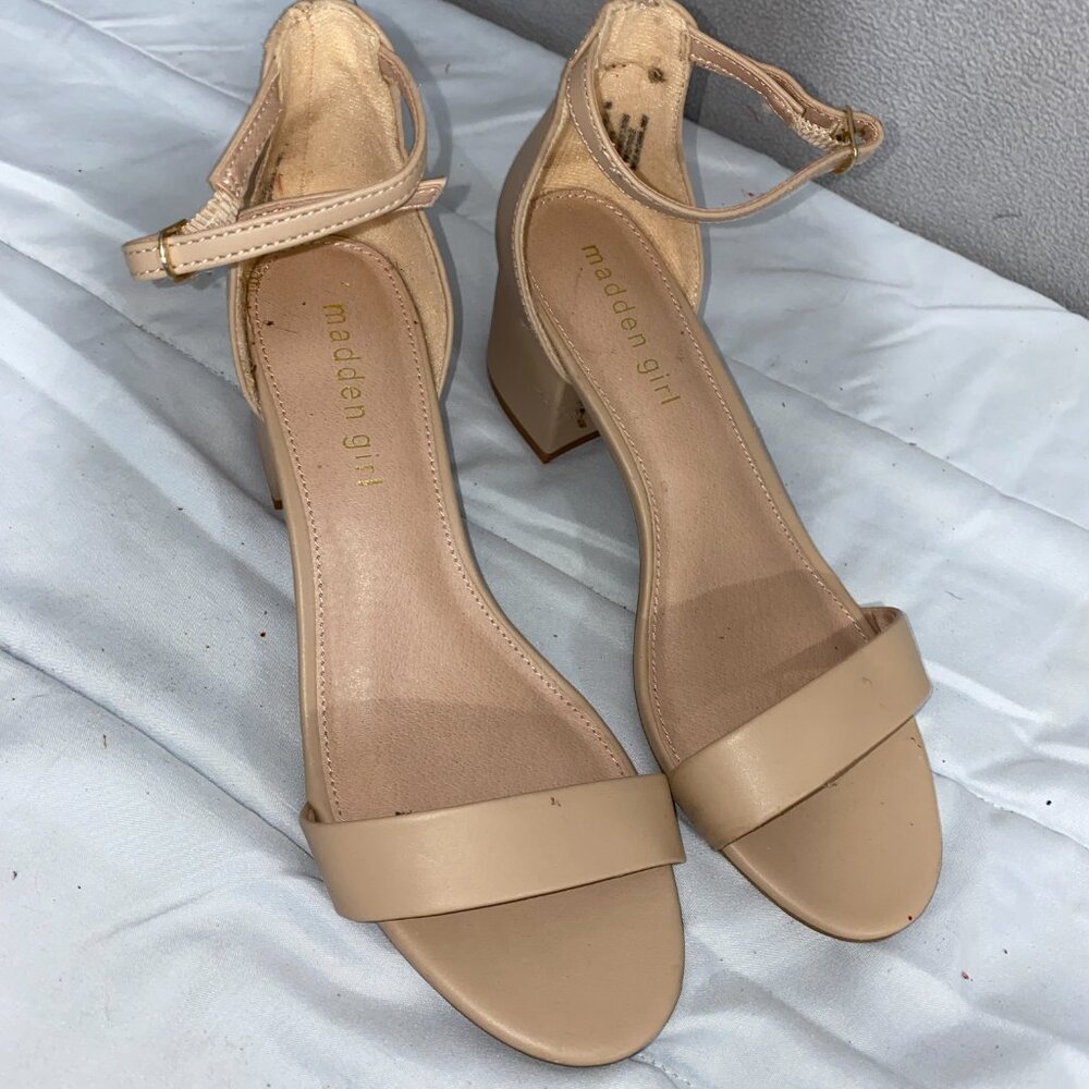 Madden Girl Leanna Nude Block Heel Sandals Ankle Strap Minimalist Heels Size 6 - Picture 2 of 7
